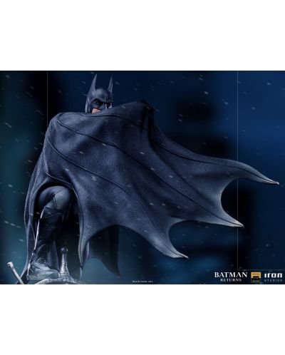 Статуетка Iron Studios DC Comics: Batman - Batman (Batman Returns) (Deluxe Version), 34 cm - 11