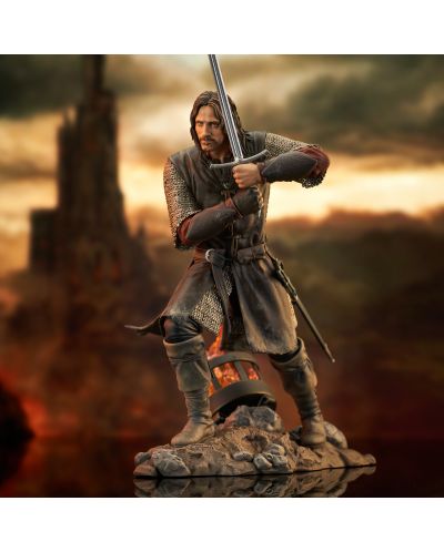 Статуетка Diamond Select Movies: The Lord of the Rings - Aragorn, 25 cm - 8