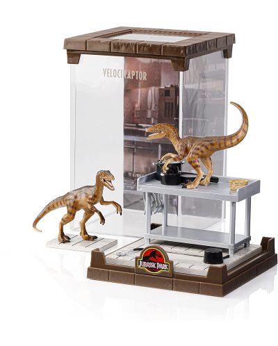 Статуетка The Noble Collection Movies: Jurassic Park - Velociraptor, 18 cm - 3