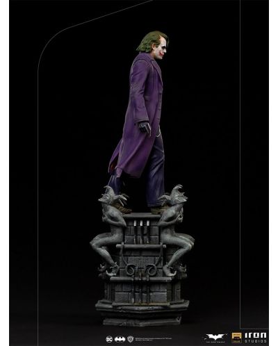 Статуетка Iron Studios DC Comics: Batman - The Joker (The Dark Knight) (Deluxe Version), 30 cm - 4