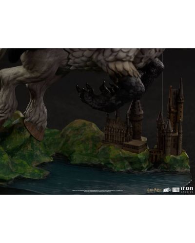 Статуетка Iron Studios Movies: Harry Potter - Harry Potter & Buckbeak, 16 cm - 6