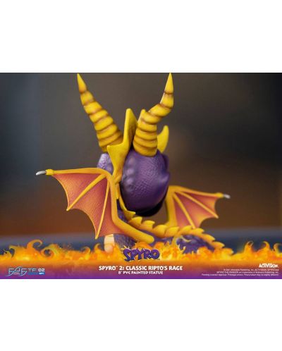 Статуетка First 4 Figures Games: Spyro - Spyro, 20 cm - 8