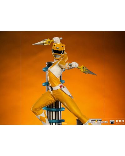 Статуетка Iron Studios Television: Mighty Morphin Power Rangers - Yellow Ranger, 19 cm - 8