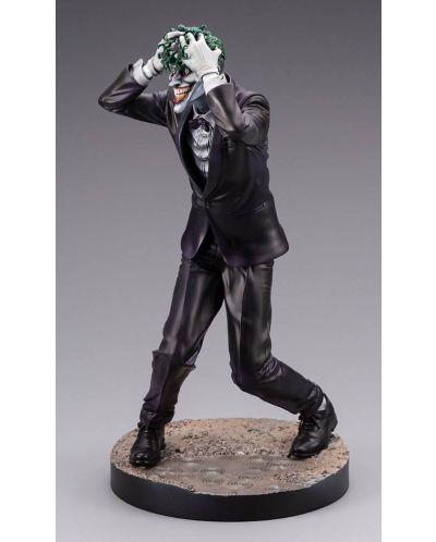 Статуетка Kotobukiya DC Comics: Batman - The Joker ( The Killing Joke) (One Bad Day) (ARTFX), 30 cm - 3