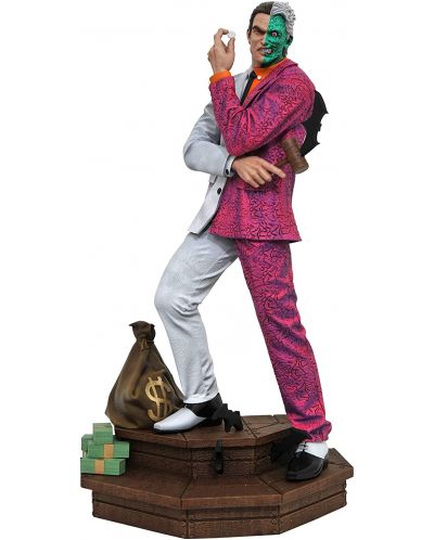 Статуетка Diamond Select DC Comics: Batman - Two Face, 30 cm