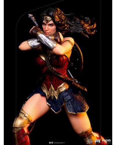 Статуетка Iron Studios DC Comics: Justice League - Wonder Woman, 18 cm - 6