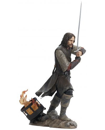 Статуетка Diamond Select Movies: The Lord of the Rings - Aragorn, 25 cm - 4