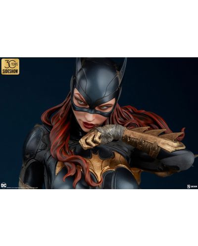 Статуетка Sideshow Collectibles DC Comics: Batman - Batgirl (Premium Format), 55 cm - 5