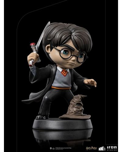 Статуетка Iron Studios Movies: Harry Potter - Harry Potter with Sword of Gryffindor, 14 cm - 3