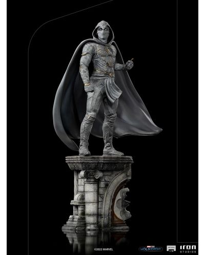 Статуетка Iron Studios Marvel: Moon Knight - Moon Knight, 30 cm - 2