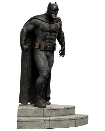 Статуетка Weta DC Comics: Justice League - Batman (Zack Snyder's Justice league), 37 cm - 2