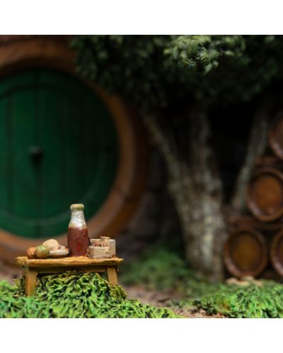 Статуетка Weta Movies: The Hobbit - Hobbit Hole (15 Gardens Smial Enviroment) - 4