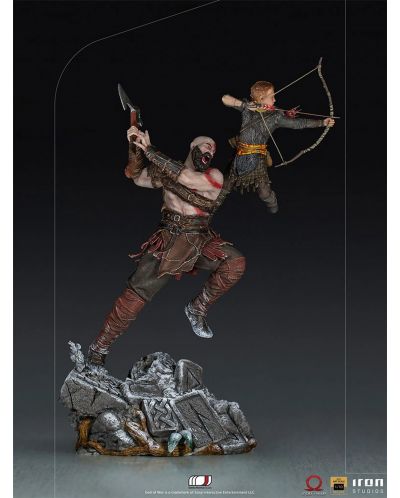 Статуетка Iron Studios Games: God of War - Kratos & Atreus, 34 cm - 2