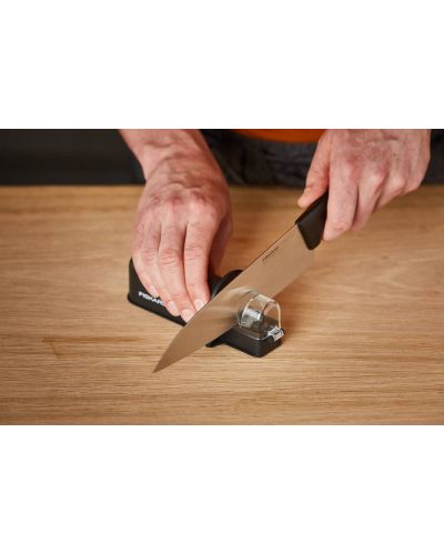 Точило за ножове с японски керамичен камък Fiskars - Essential - 5