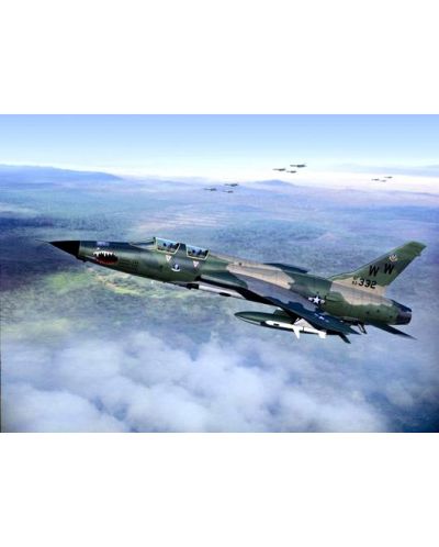 Военен сглобяем модел - Изтребител - бомбардировач на САЩ Ф-105Г Тъндърчийф (F-105G Thunderchief)