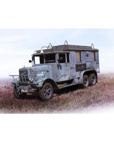 Военен сглобяем модел - Германска радио кола Хеншел 33 Д1 Кфз. 72 (Henschel 33 D1 Kfz.72)