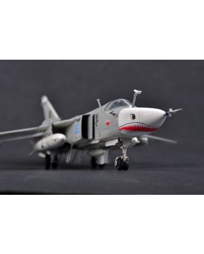 Военен сглобяем модел - Руски изтребител Su-24MR Fencer-E