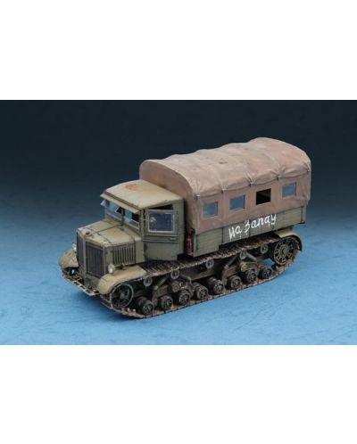 Военен сглобяем модел - Съветски трактор Ворошиловец (Soviet Voroshilovets Tractor)