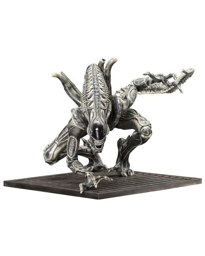 Фигура Aliens - Alien Warrior Drone, 15 cm