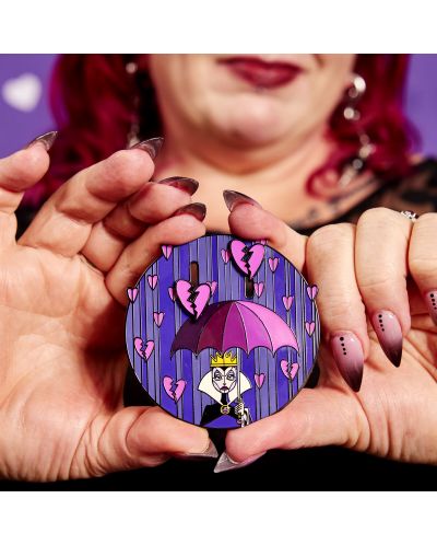 Значка Loungefly Disney: Villains - Curse You Hearts - 6