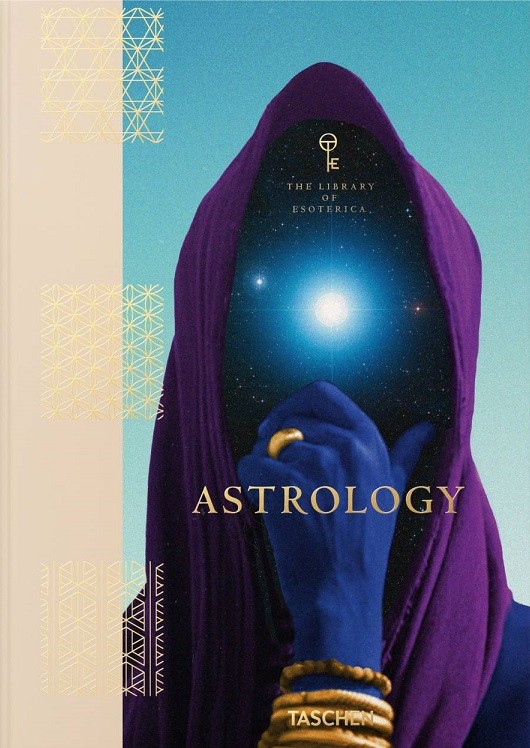 Astrology. The Library of Esoterica | Андреа Ричардс | Цена | Ozone.bg