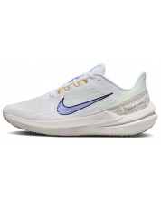 Дамски обувки Nike - Air Winflo 9 Premium, бели