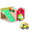 Дървена играчка Djeco – Мини гараж с три колички - 1t