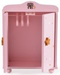 Дървен гардероб за кукли Moni Toys - С 3 закачалки, розов - 2t