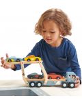 Дървен игрален комплект Tender Leaf Toys - Автовоз с 4 колички - 5t