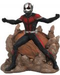 Статуетка Diamond Select Marvel: Ant-Man and the Wasp - Ant-Man, 23 cm - 1t
