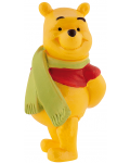 Фигурка Bullyland Winnie The Pooh - Мечо Пух с шал - 1t