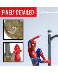 Лампа Paladone Marvel: Spider-Man - Spidey on Lamp, 33 cm - 4t