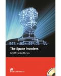 Macmillan Readers: Space invaders + CD (ниво Intermediate) - 1t