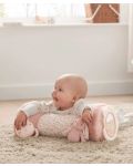 Мека играчка Mamas & Papas - Tummy Time Roll, Welcome to the world, Pink - 2t