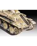 Сглобяем модел Revell Военни: Танкове - Немско самоходно оръдие Grille - 2t