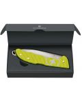 Швейцарски джобен нож Victorinox Hunter Pro Alox - Electric Yellow, Limited Edition 2023  - 3t