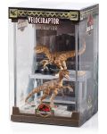 Статуетка The Noble Collection Movies: Jurassic Park - Velociraptor, 18 cm - 4t