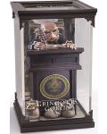 Статуетка The Noble Collection Movies: Harry Potter - Gringotts Goblin (Magical Creatures), 19 cm - 1t