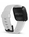 Смарт часовник Fitbit -Versa, черен, бяла силиконова каишка - 3t