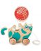 Дървена играчка за дърпане HaPe International - Коте с дрънкалка - 2t