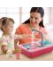 Детска кухненска мивка Raya Toys - С течаща вода и аксесоари, розова - 2t