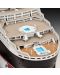 Сглобяем модел Revell Съвременни: Кораби - Лайнер Куин Мери 2 - 4t