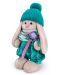 Плюшена играчка Budi Basa - Зайка Ми, с кариран гащеризон и зимна шапка, 25 cm - 3t