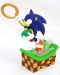 Статуетка Diamond Select Games: Sonic - Carrying a Gem, 23 cm - 2t