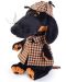 Плюшена играчка Budi Basa - Кученце Ваксон, с детективски костюм, 29 cm - 1t