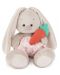 Плюшена играчка Budi Basa - Зайка Ми, бебе, с розови панталонки и морков, 15 cm - 1t