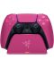 Зарядна станция Razer - за PlayStation 5, розова - 2t