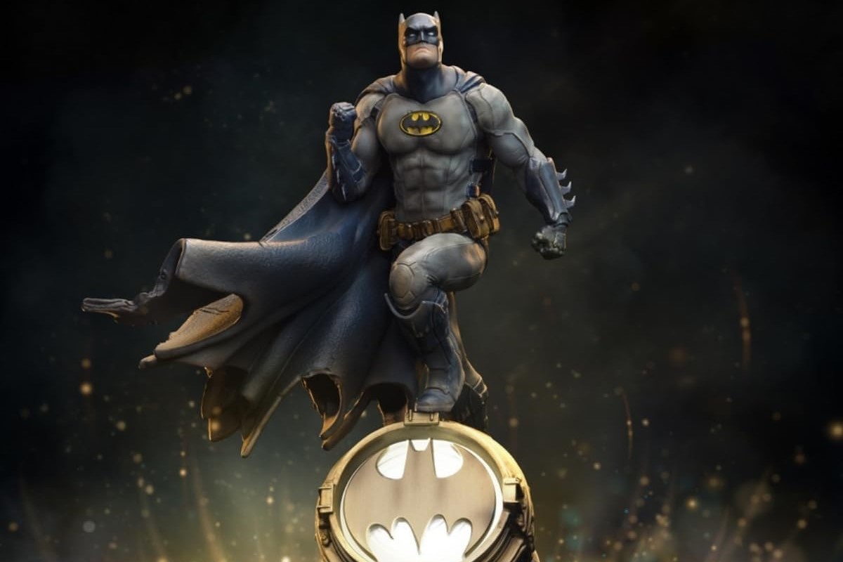 Статуетка Iron Studios DC Comics: Batman - Batman on Bat Signal (Event Exclusive), 26 cm