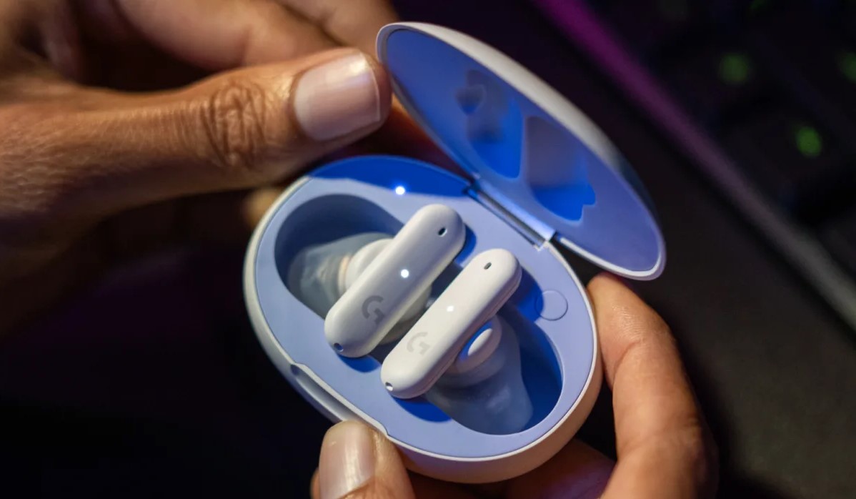     Wireless earphones Logitech G FITS Gaming Earbuds TWS white