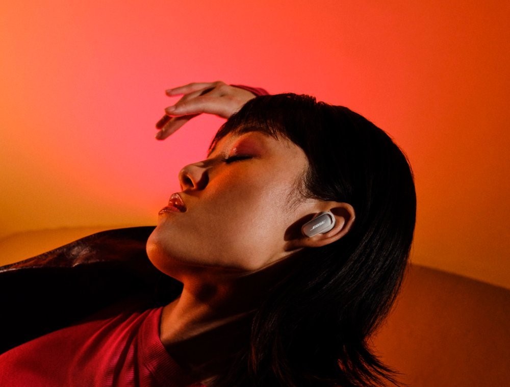 True Wireless earbuds Bose QuietComfort Ultra White Smoke